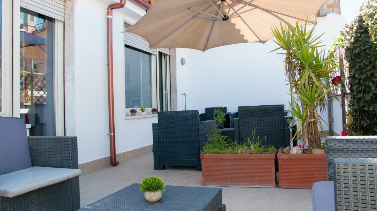 Rome Apartment With Terrace Autonomous Luaran gambar